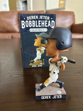 Derek Jeter Bobblehead 7/8/2013 SGA New York Yankees Collectible Limited Edition